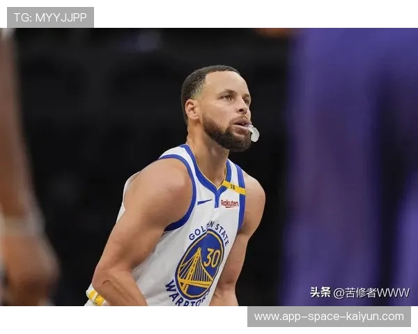 库里中路突进上篮命中，勇士在客场逆转成功