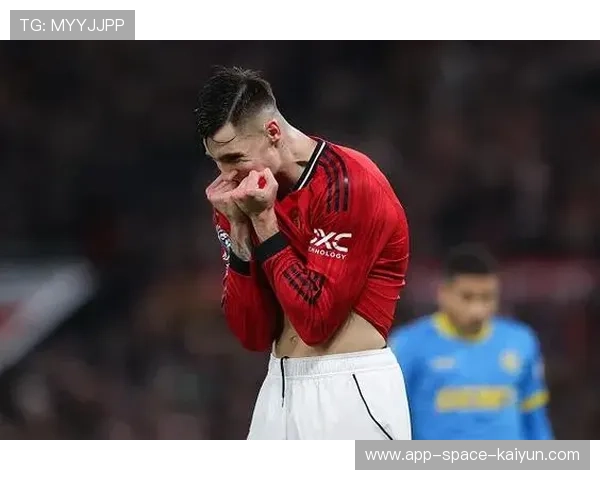 曼联全力备战，锋线新星谢什科继续闪耀